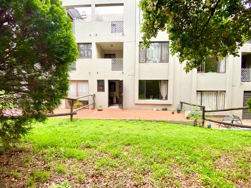 MODERN ONE BED APARTMENT IN MORNINGSIDE - Photo 3