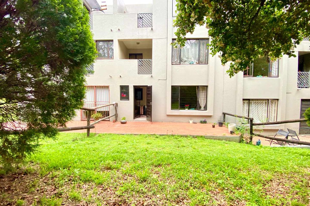 MODERN ONE BED APARTMENT IN MORNINGSIDE - Photo 3