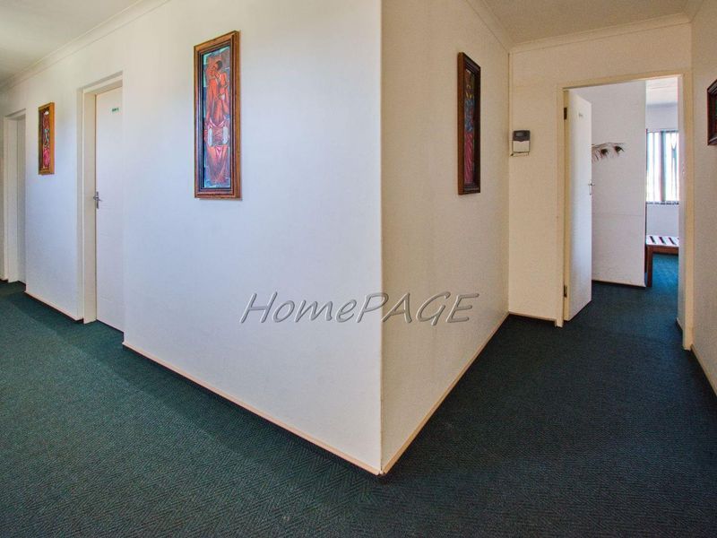 Lagoon, Walvis Bay:  18 Bedr Guesthouse is for Sale - Photo 7