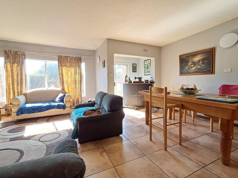 3 Bedroom Duplex Unit in Brackenhurst - Photo 6