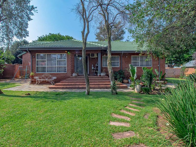 A place to call home! - Photo 2