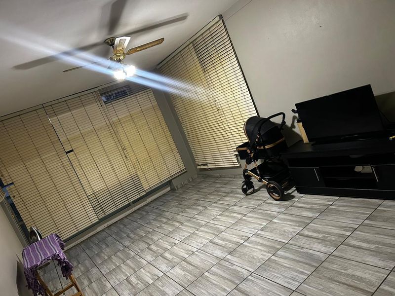 2 Bedroom apartment priced to Go - Photo 6