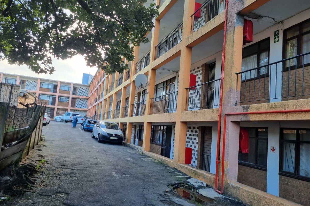 Investment  opportunity Apartment in Southernwood - Photo 2