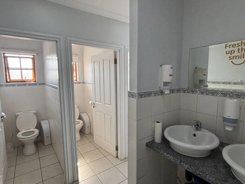 Modern First Floor Offices To Let | Secure Business Park | Old Main Road - Photo 7