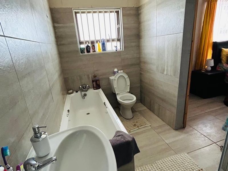 3 bedroom house in Okahandja Ext 6 - Photo 7