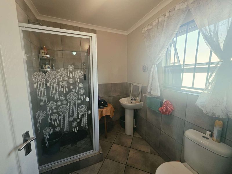 3 Bedroom House for sale in Brenthurst - Photo 8