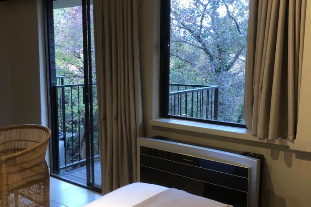 Stunning Fully Furnished Studio Apartment - Photo 4