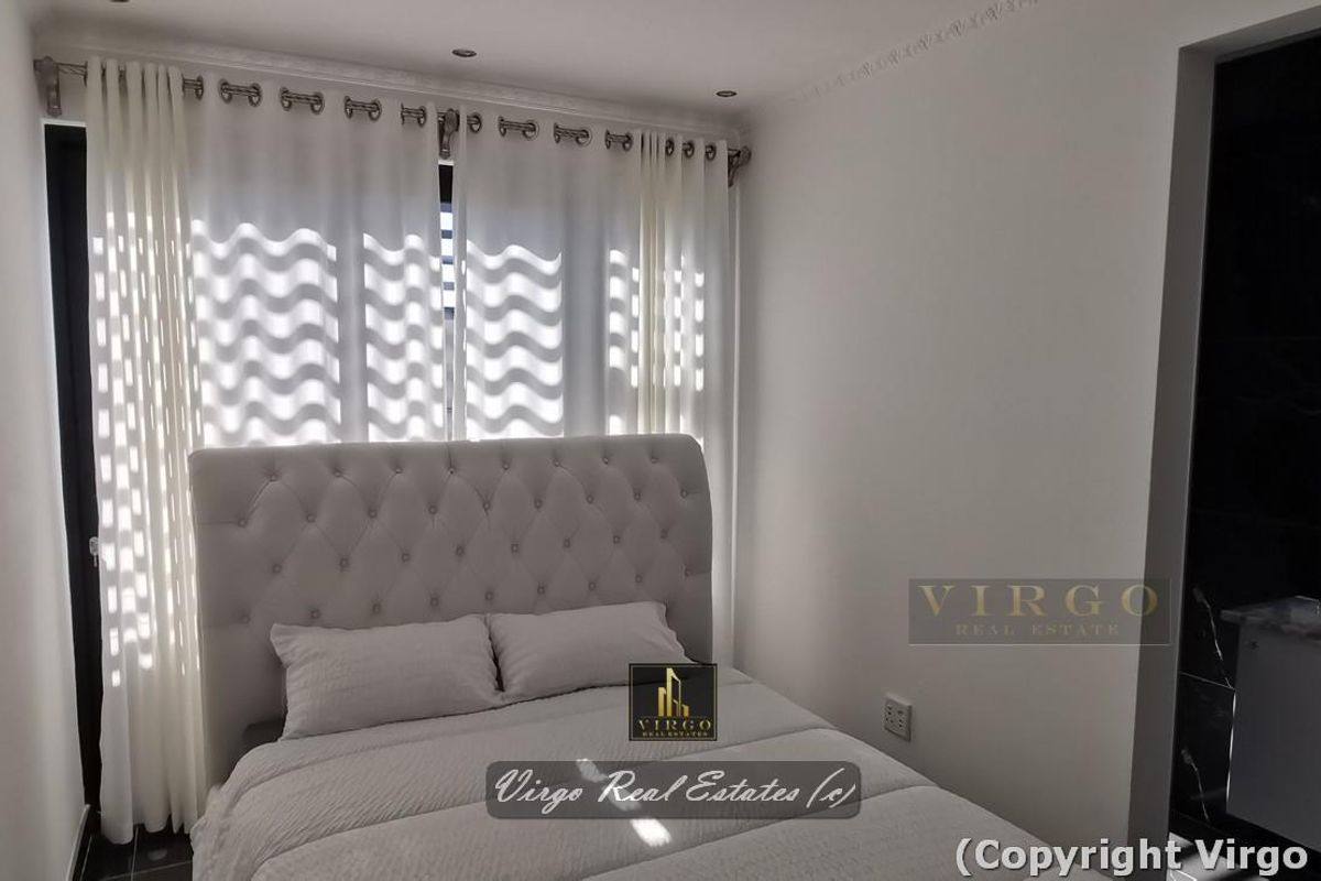 IMMACUATE 4 BEDROOM HOUSE FOR SALE IN ACADEMIA EXT 1: PRICE REDUCED!! - Photo 5