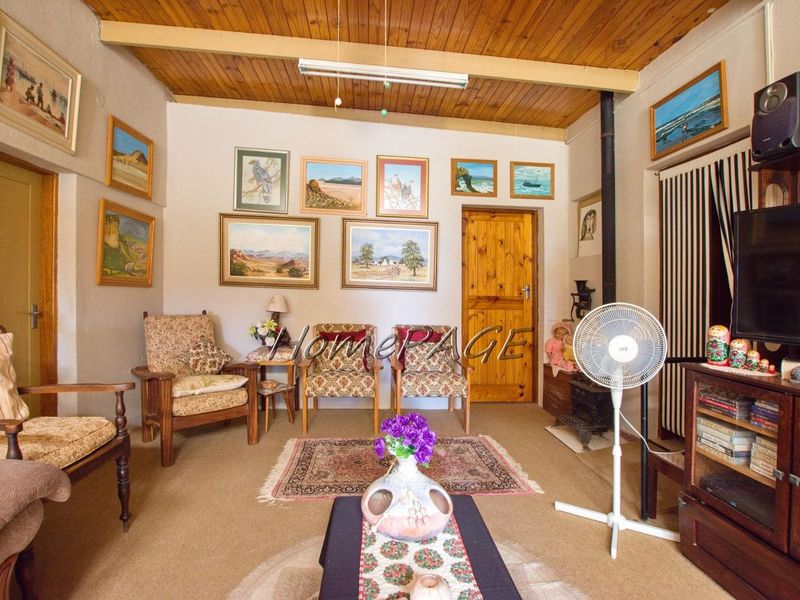 Ext 2, Henties Bay:  Enormous Home is for Sale - Photo 8