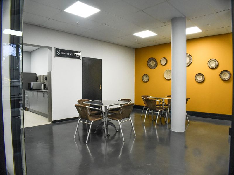 787m2 Office To Let in Isando Business Park - Photo 3