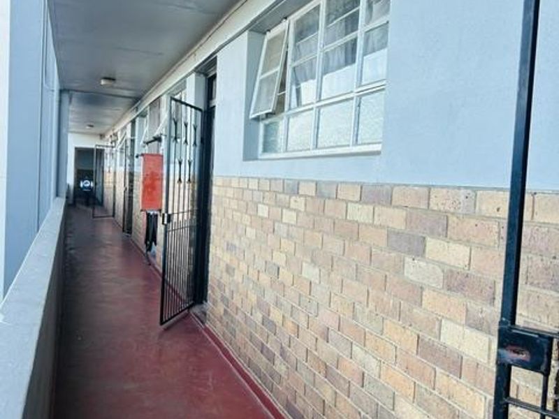 Affordable 2-Bedroom Flat for Sale - Photo 3