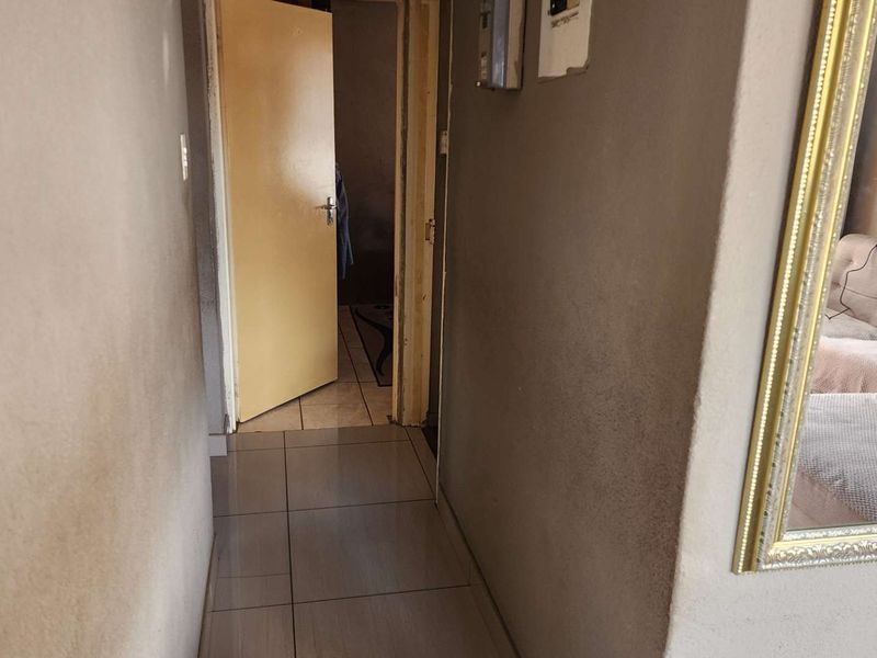 Your Perfect Starter Home Awaits - Photo 5