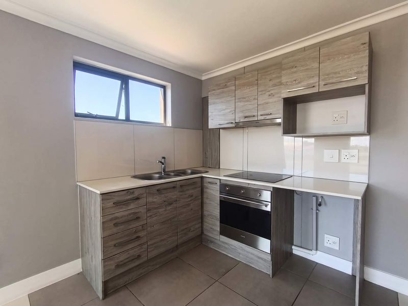 Prime 2-Bed with Iconic Views & Guaranteed Income | Chapel Towers, Zonnebloem - Photo 5