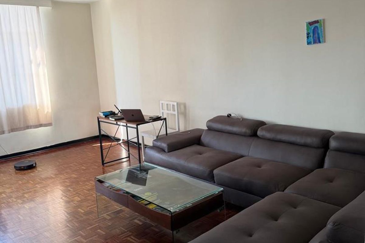 Top Floor Apartment! - Photo 5