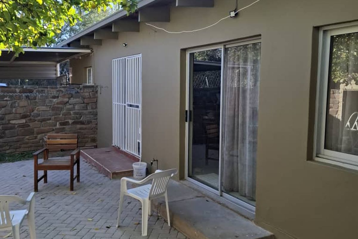 Ample Parking & Prime Location—Perfect for Your Business - Photo 5
