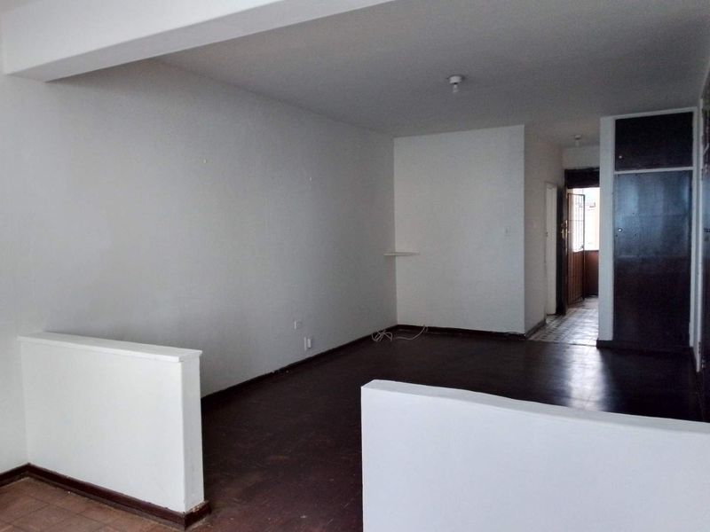 Newly painted bachelor flats for sale in South Beach - Photo 5