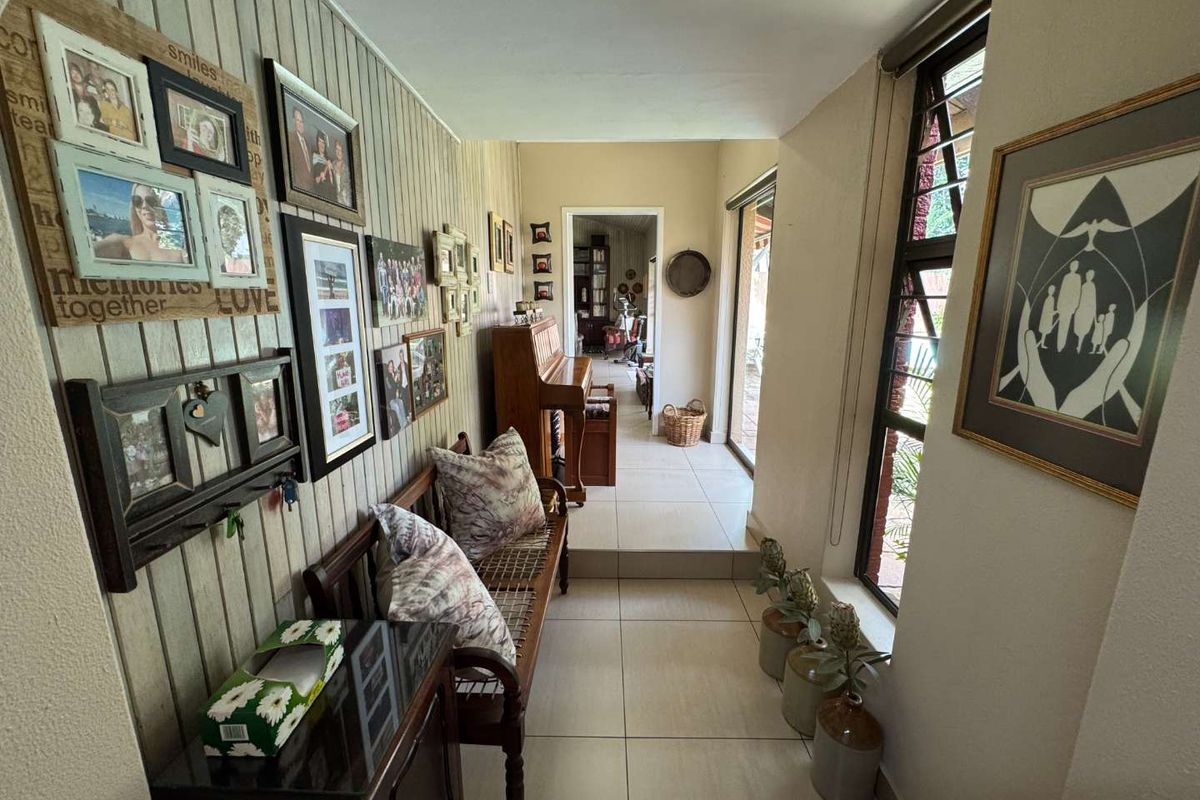 Large Home with flatlets for sale in a boomed off street - Photo 2