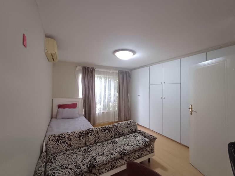 Charming Duplex Living in Sought-After Bromhof – Perfect for Families - Photo 10