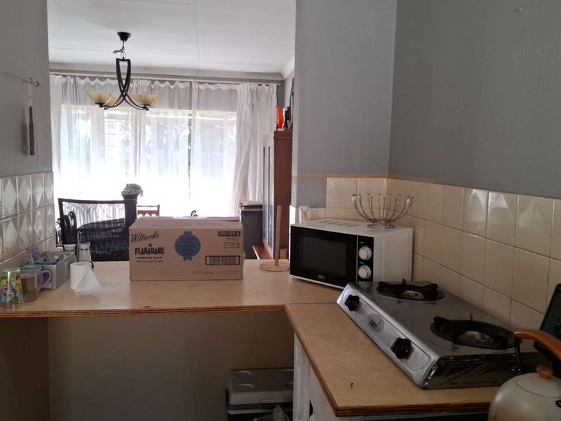 Free Standing Three Bedroom House in Albertsdal. - Photo 7