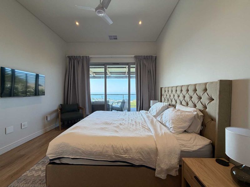 Renovated 4 Bedroom Townhouse with Sea View - Photo 9