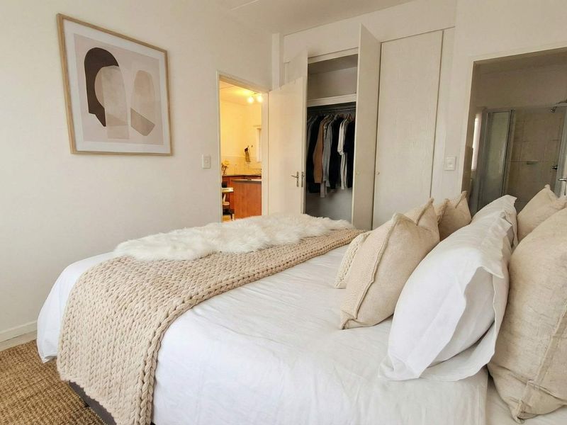 Affordable one‐bed gem with patio and parking - Photo 6