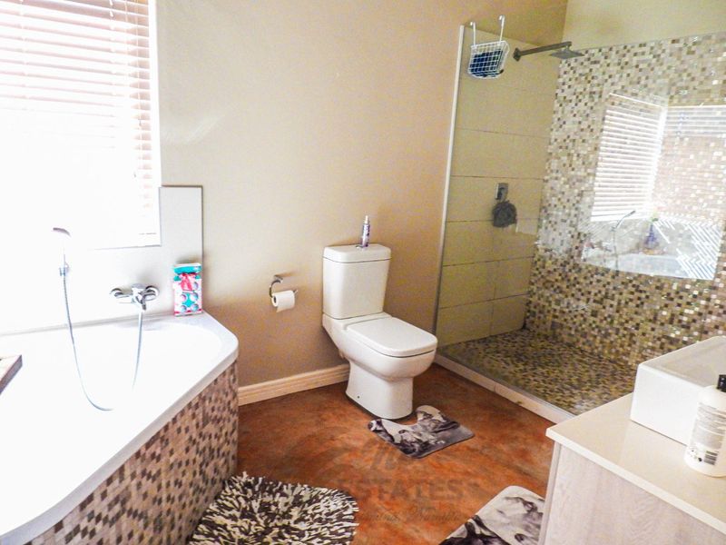 Stylish house with flat for sale - Photo 10