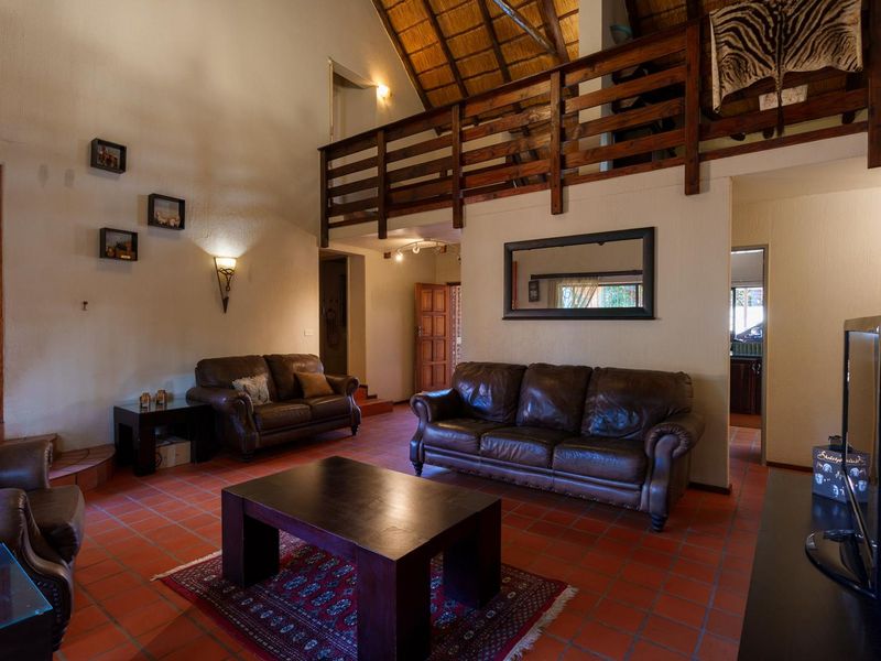 NEWLY LISTED 5 BEDROOM SECURE HOME IN PRIME AREA WITH LOVELY ENTERTAINMENT AREA AND POOL - Photo 3