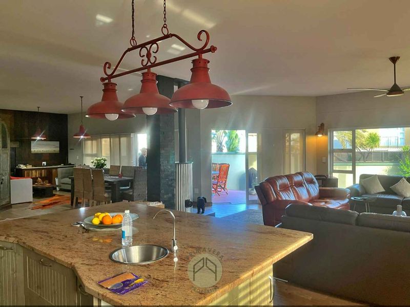 4 Bedroom House FOR SALE in Waterfront, Swakopmund - Photo 8