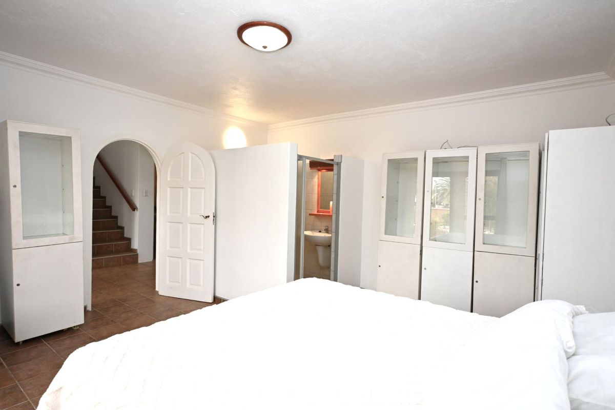 Spacious Family Home To Rent - 1 June 2026 - Photo 5