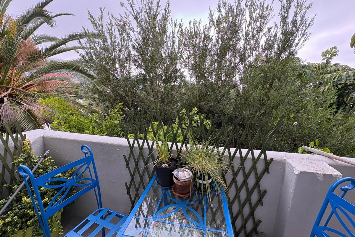 Secure 2 Bedroom Apartment in Art Deco Block in Gardens - Photo 4