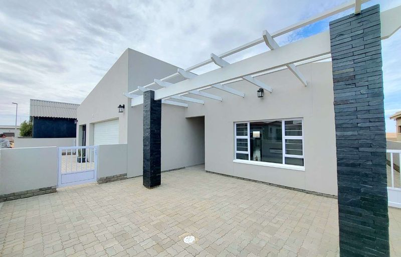 Brand New Modern 3 Bedroom Luxury House