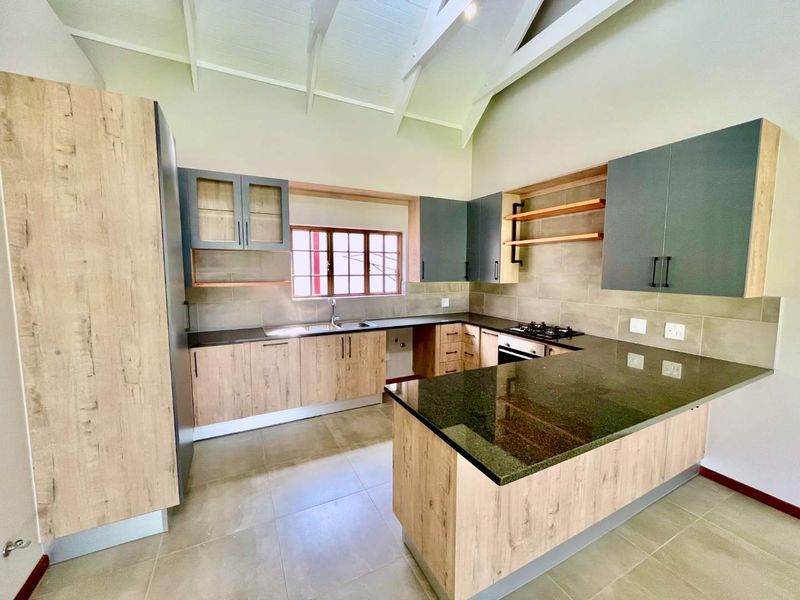 Modern Meets Farmstyle in a Wildlife Estate – Gym, Pool, Squash & More! - 2 and 3 Bedrooms! - Photo 3