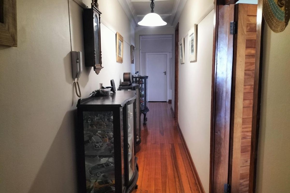 **Spacious Apartment with Stunning Views - Priced at R1,050,000.00** - Photo 5