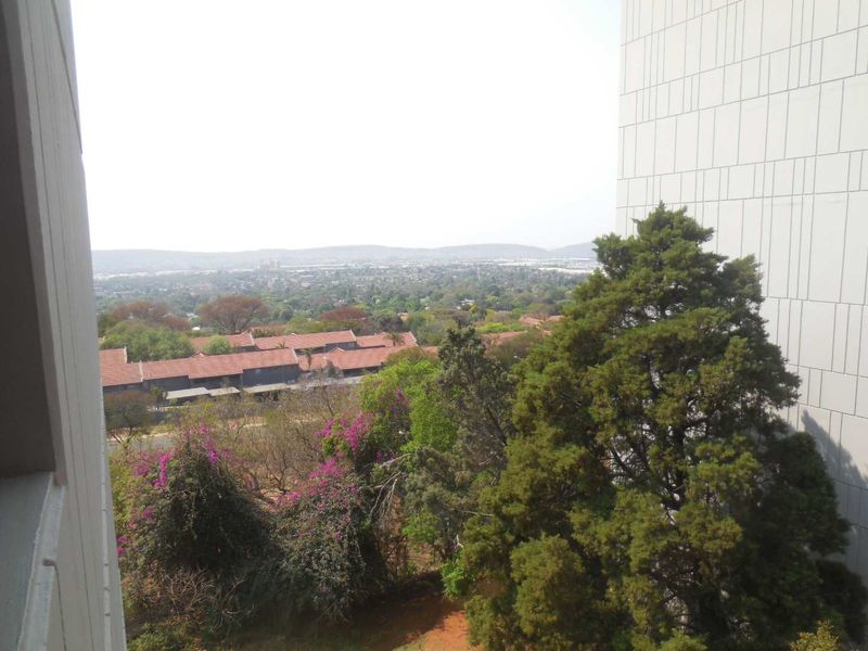 1 Bedroom Apartment in La Montagne - Photo 5