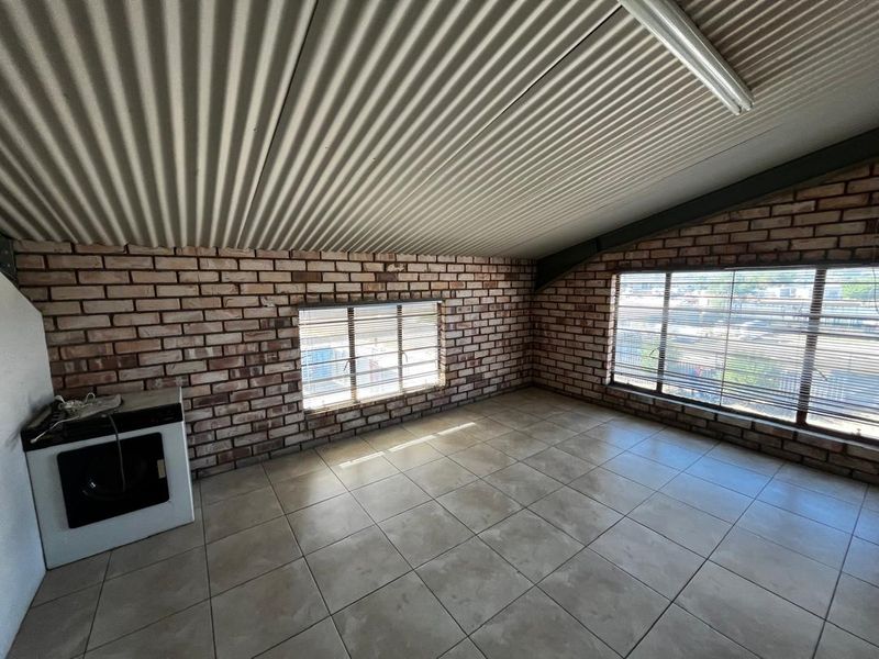 Industrial Property To Lease - Photo 5