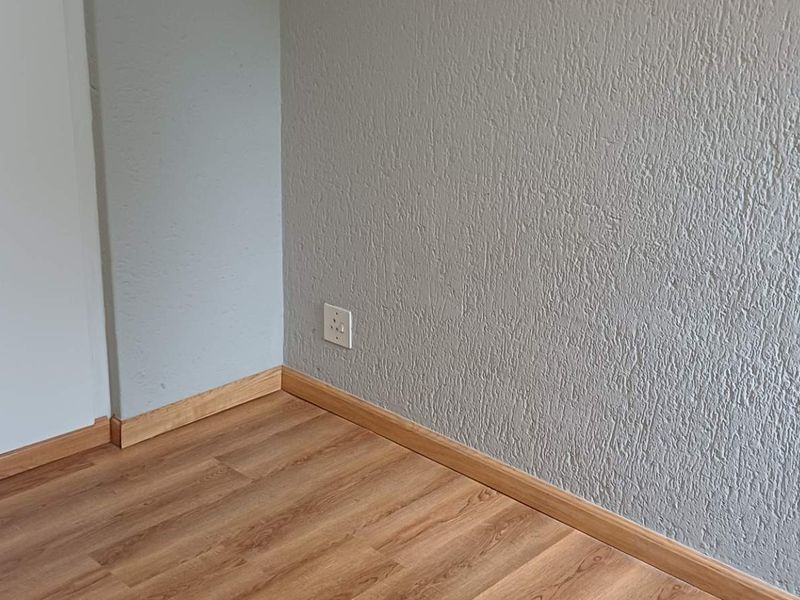 2 BED APARTMENT SANDOWN - Photo 8