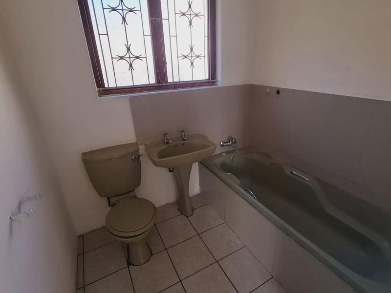 2-Bedroom Rental in Havenside, Chatsworth - Practical Living Space - Photo 9