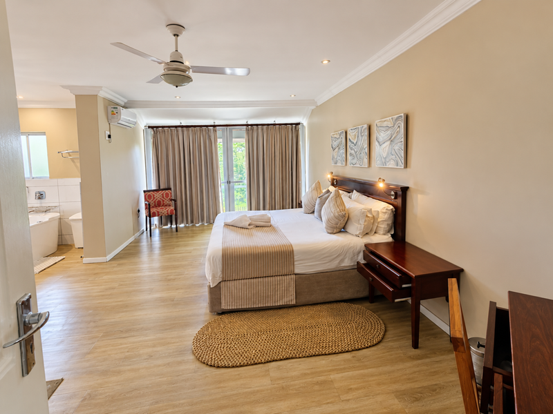 Furnished 3-Bedroom Apartment with Spectacular Lake & Wetland Views | St Lucia, iSimangaliso Wetlands Park - Photo 2