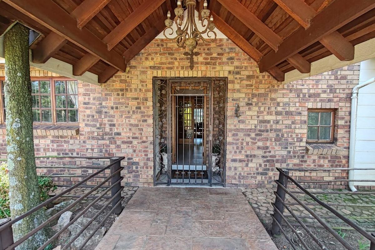 Elegant Serenity Nortons Home Estate - Photo 3