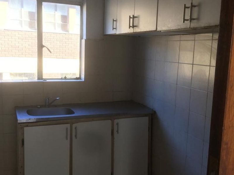 Comfortable Two-Bedroom Residence in Sydenham, Durban - Photo 5