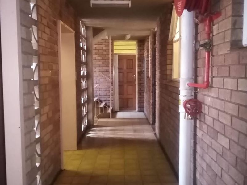 Prime City Apartment: Ideal for Students & Professionals! - Photo 8