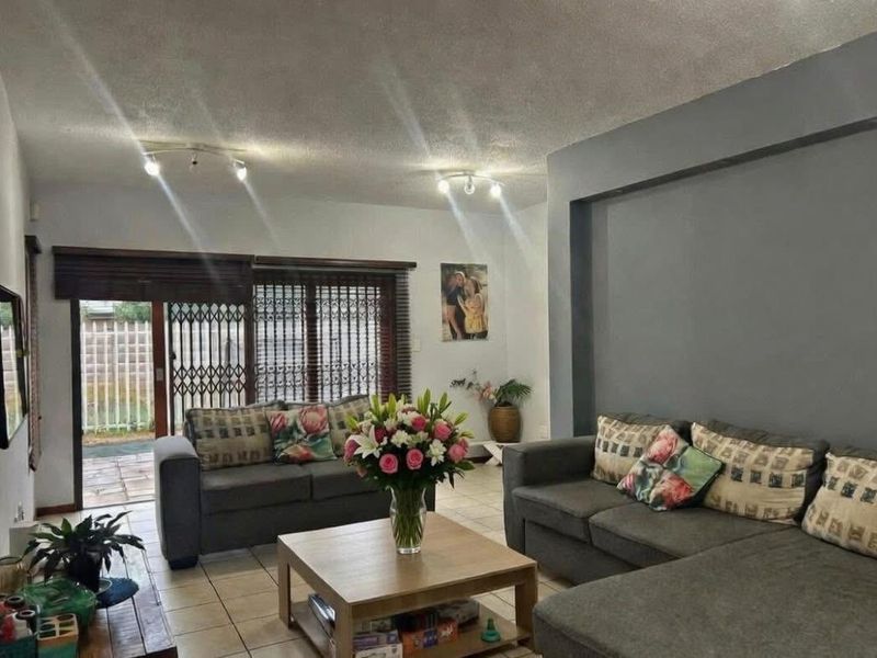 Avis -To Let- N$17 000 - Photo 6