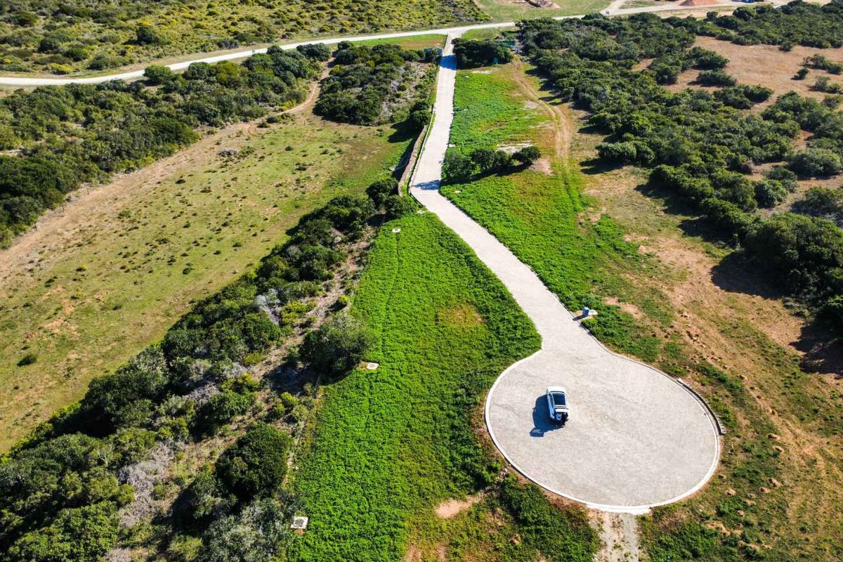 Exquisite stand for sale in Stilbaai-Wes. - Photo 2