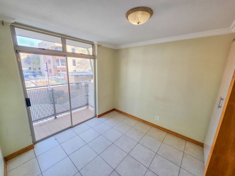 2 Bedroom Apartment Available in Hillcrest - Photo 4