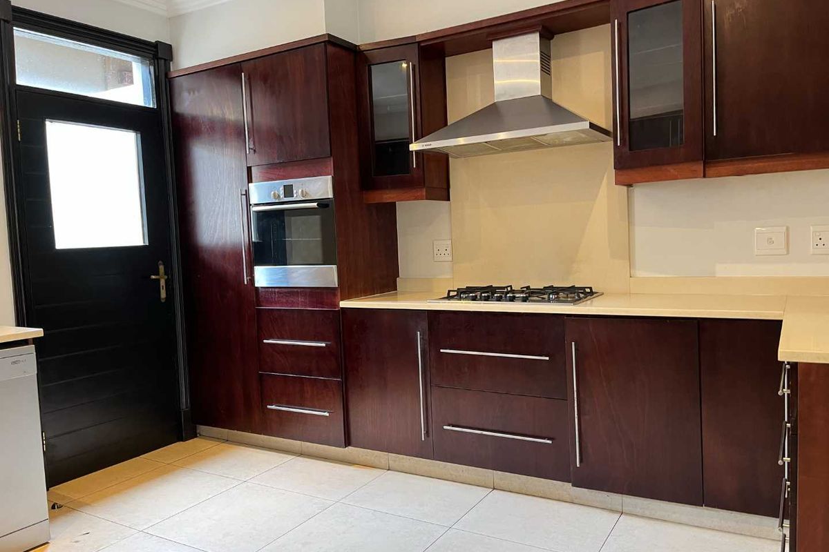 Exceptional investment opportunity in Zimbali, with strong potential for holiday rentals due to their prime location and luxurious amenities. - Photo 5