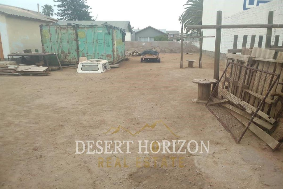 WALVIS BAY CENTRAL | HOUSE WITH POTENTIAL FOR SALE - Photo 3