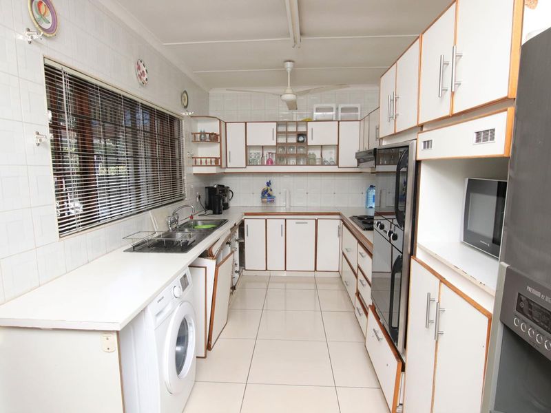 Neat Family Home in Glen Anil - Photo 10