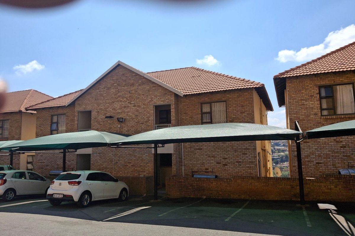 **Discover Your Dream Home in Winchester Hills - Photo 3