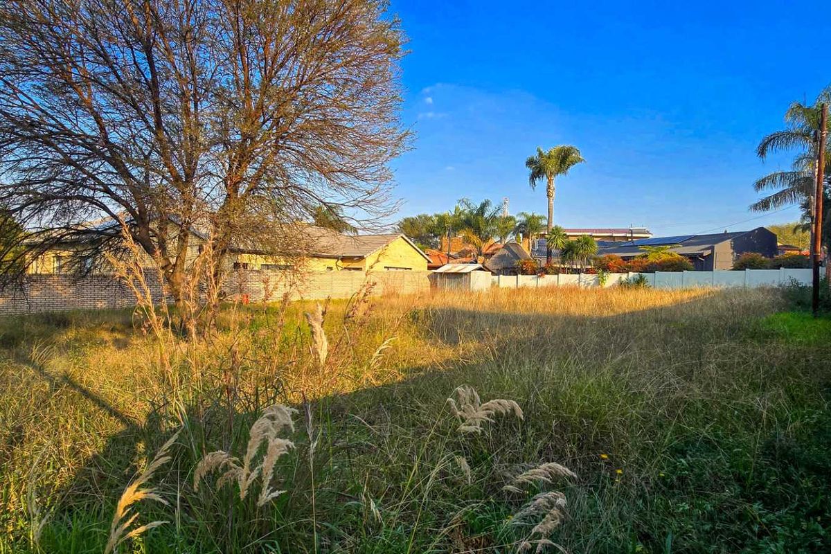 Ready to Build: Rare Dual-Dwelling Stand in Prestigious Pretoria East Suburb - Photo 4