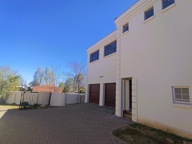 Modern Comfort Meets Smart Investment - Photo 2